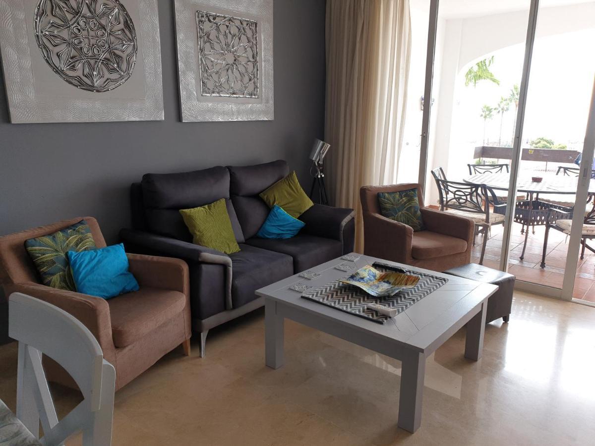 Modern Duquesa 2 Bed Outstanding View Of Sea Golf Apartment มานิลบา ภายนอก รูปภาพ